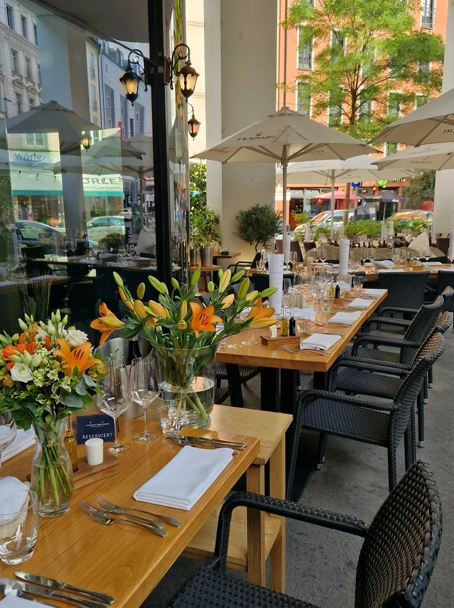 Terrasse – STORIA, Ihr Italiener in München Maxvorstadt